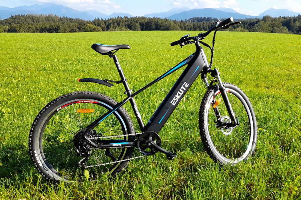 Mit Eskute E-Bike ins Grüne